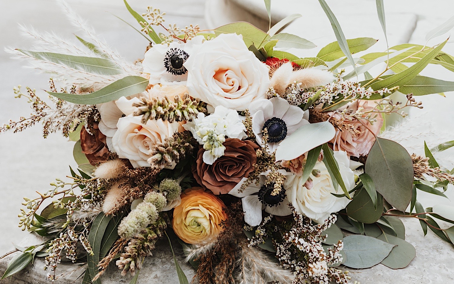 Detail photo of wedding bouquet